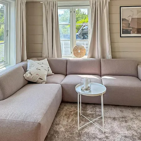 3 Bedroom Beautiful In *